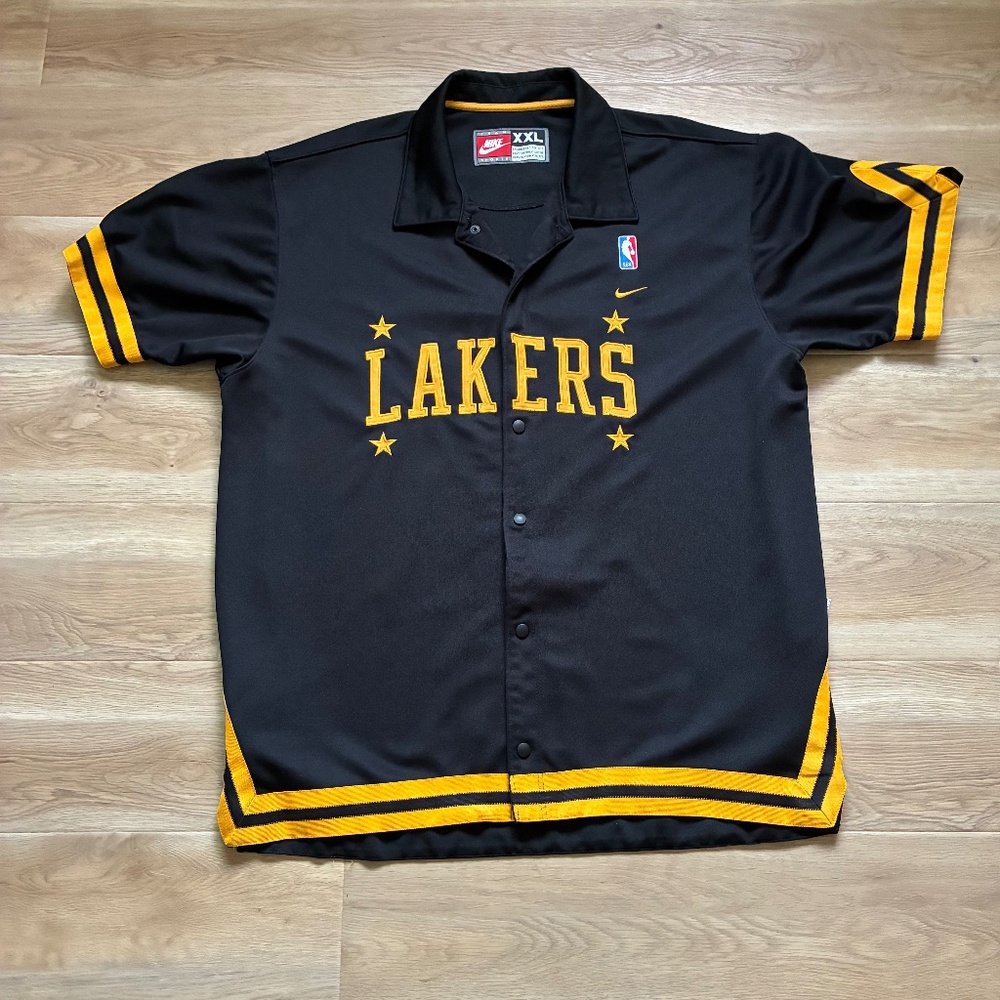 Vintage 2000s Nike Team Sports Lakers Black & Yellow Button-Up Jersey XXL